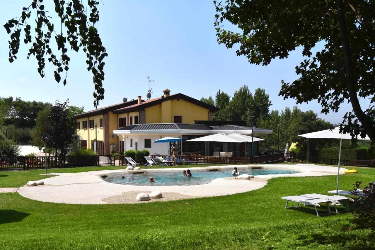 Agriturismo B&B Corte Tonolli Valeggio sul Mincio Exterior foto
