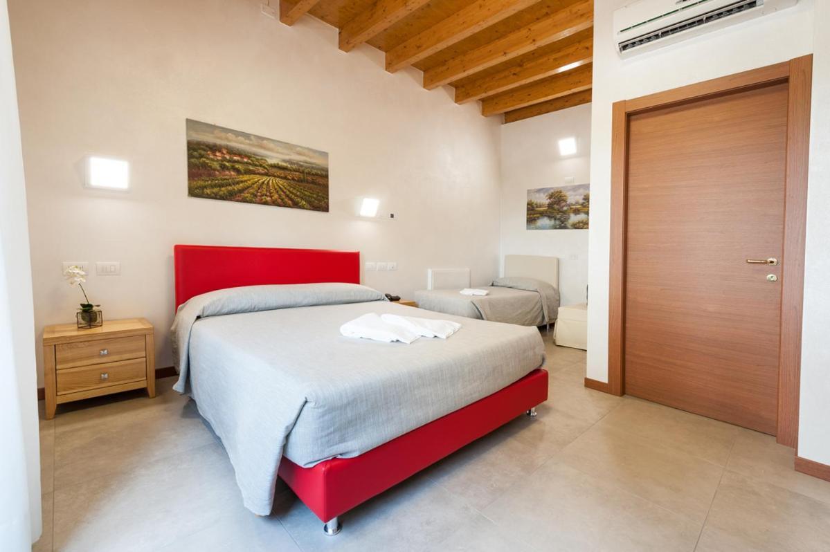 Agriturismo B&B Corte Tonolli Valeggio sul Mincio Exterior foto