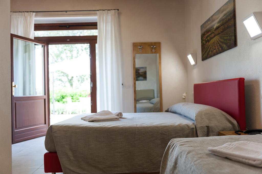 Agriturismo B&B Corte Tonolli Valeggio sul Mincio Habitación foto